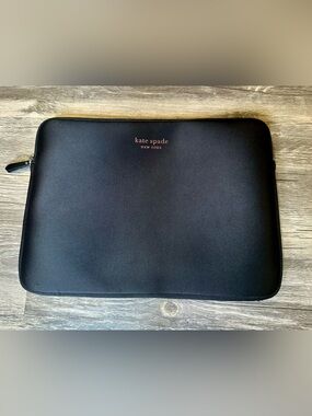 Kate Spade New York Black Laptop Sleeve Case Zip Closure Padded Logo